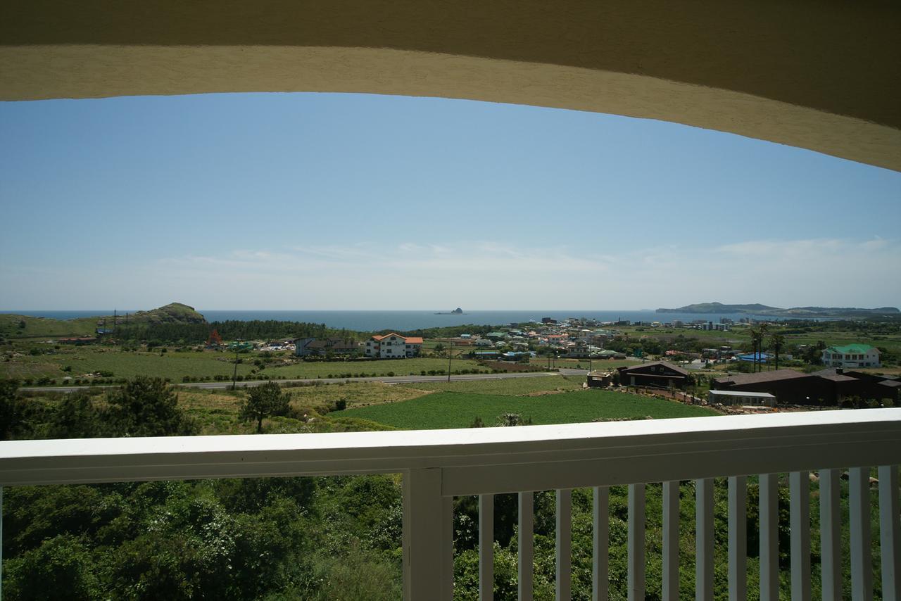 Jeju The Ocean Hill Pension Seogwipo Exterior photo