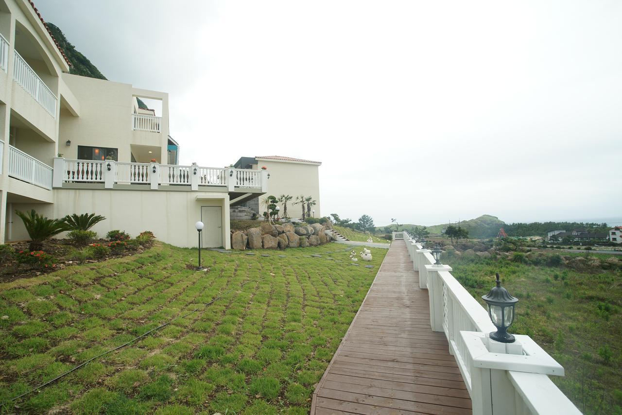 Jeju The Ocean Hill Pension Seogwipo Exterior photo